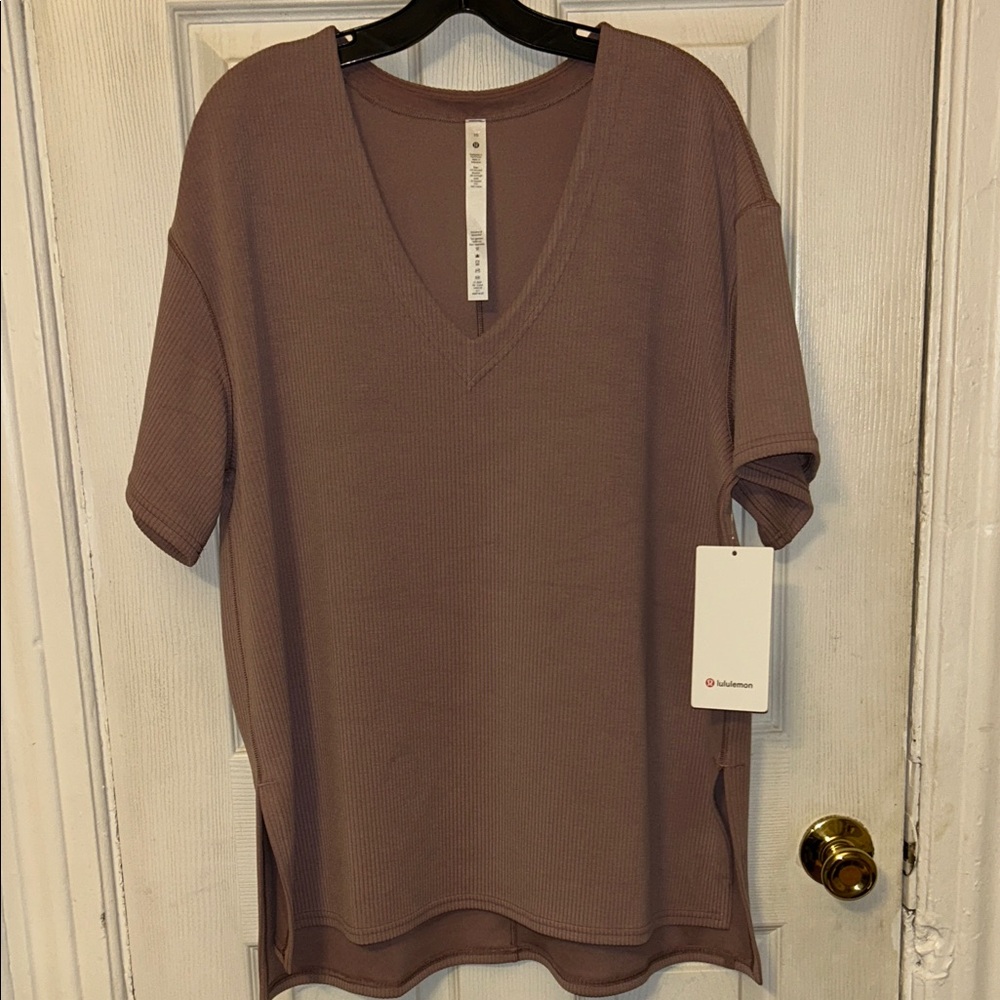 lululemon athletica Dusty Rose V-Neck Short Sleeve Top softstreme size 10